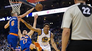 Three-point maestro Curry leads Golden State to 50th straight home win