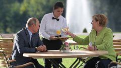 Image: Russian President Vladimir Putin visits Berlin