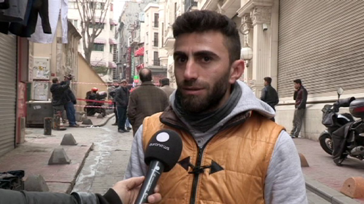 Теракт в Стамбуле: пять погибших