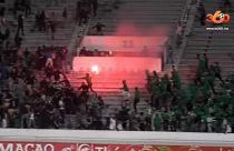 Una batalla campal en un estadio marroquí acaba en tragedia
