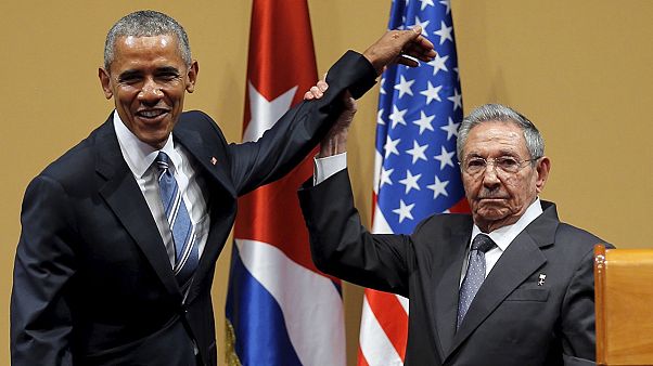 Obama y Castro coinciden en dejar a un lado el "espinoso" tema de los Derechos Humanos para seguir avanzando en la reconciliación Obama y Castro coinciden en dejar a un lado el "espinoso" tema de los Derechos Humanos para seguir avanzando en la reconciliación