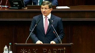 Ahmet Davutoglu: combattere il terrorismo che si chiami Daesh o PKK