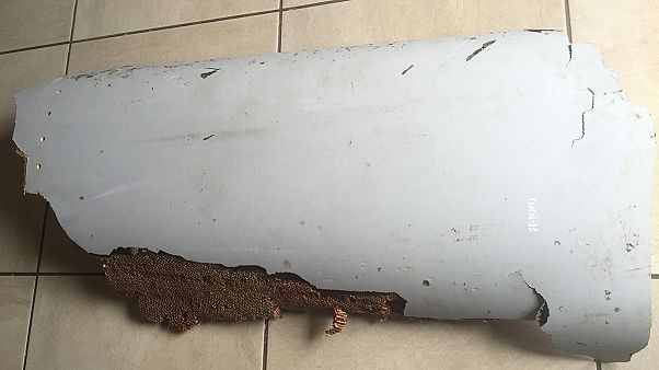 Los restos de avión hallados en Mozambique pertenecen casi con seguridad al vuelo MH370 Los restos de avión hallados en Mozambique pertenecen casi con seguridad al vuelo MH370