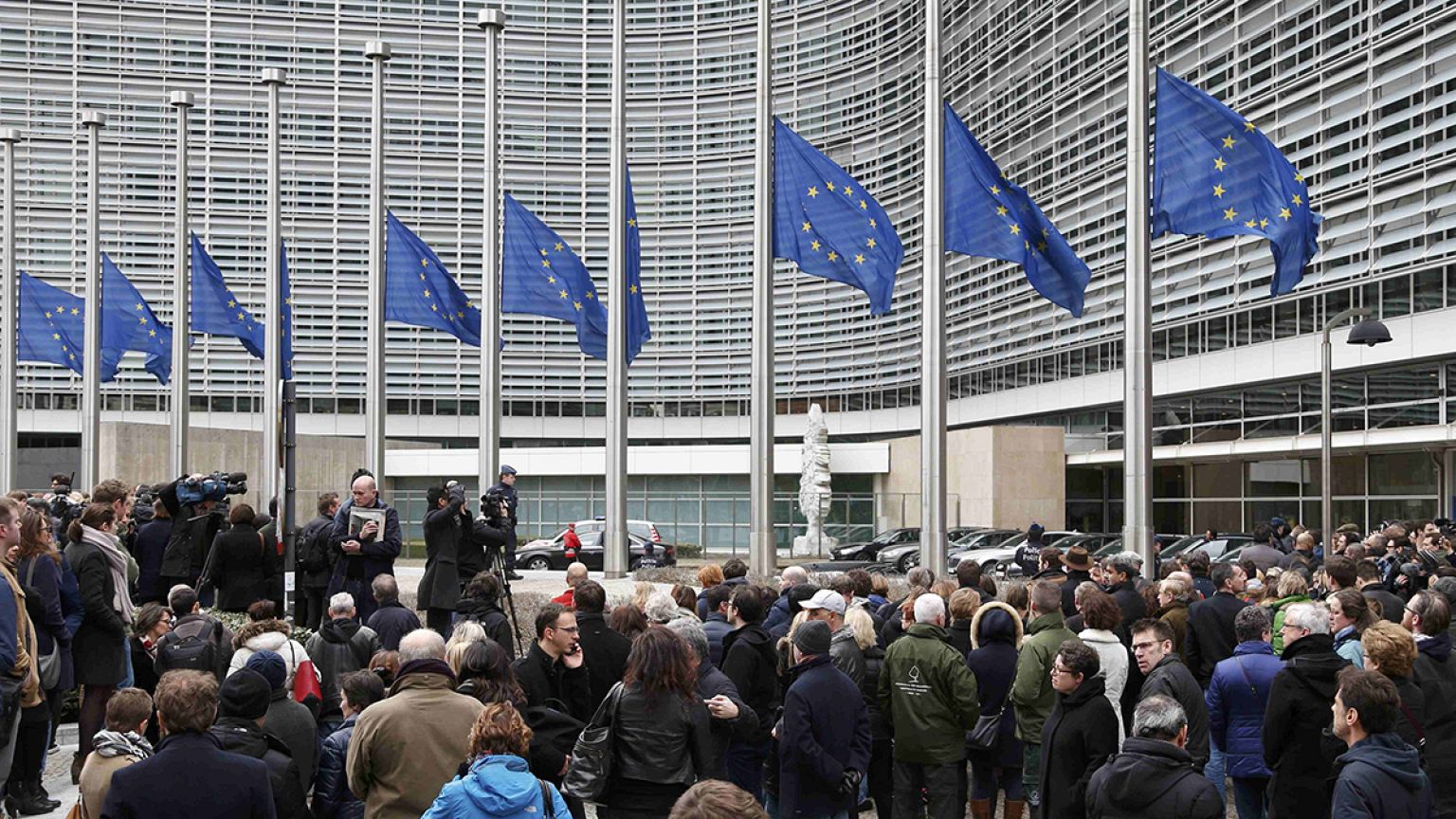 Η ισλαμική τρομοκρατία πιέζει του Ευρωπαϊκούς θεσμούς