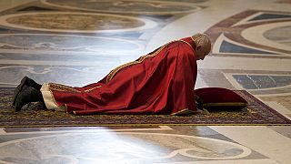 Sexta-feira Santa: Papa denuncia venda de armas e padres pedófilos