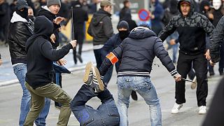 Brüsszel: Vízágyúval a szélsőjobbos tüntetők ellen