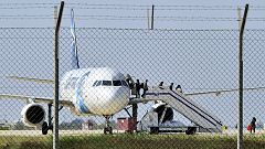 Flugzeugentführer gibt auf