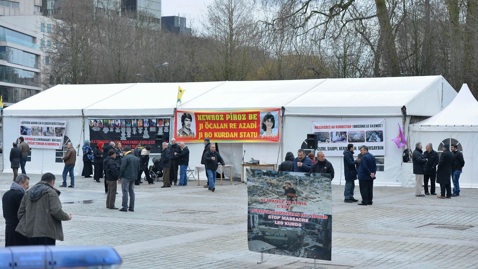 Brüksel'deki PKK çadırı yeniden kuruldu