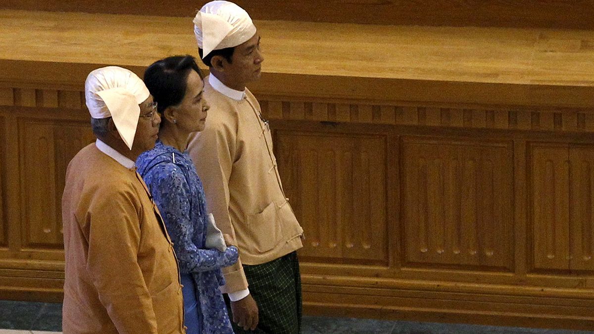 Myanmarischer Präsident und neue Regierung vereidigt