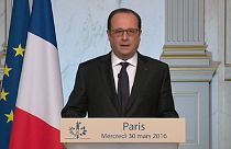 Hollande abandona projeto de retirada de nacionalidade a terroristas