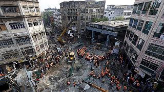 Death toll rises after collapse of flyover in Indian city of Kolkata