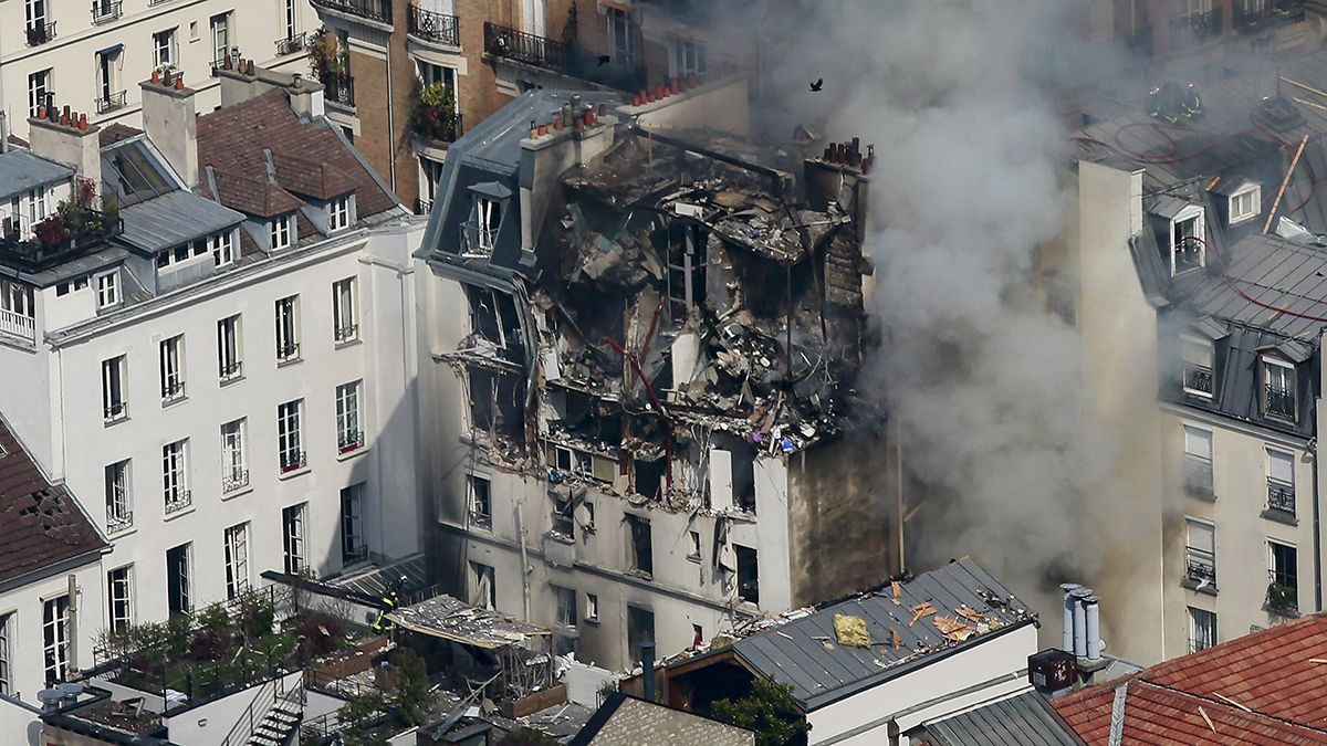 Explosão num edifício de Paris