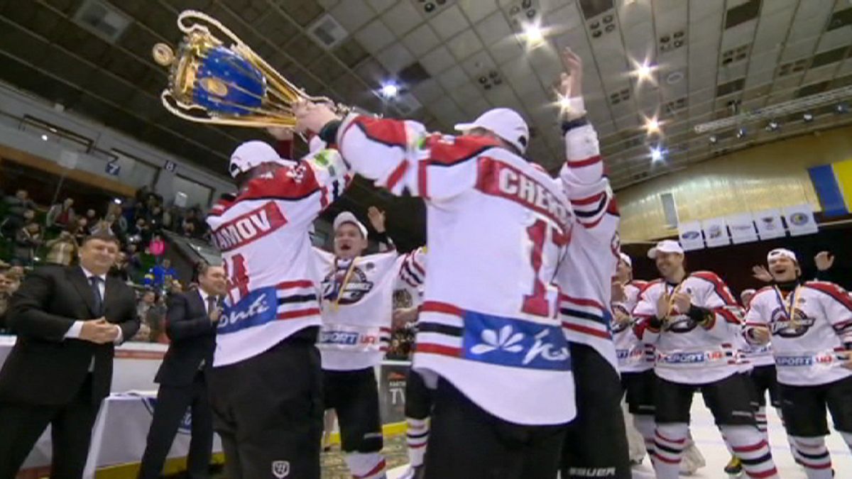 چهارمین قهرمانی تیم «دنباس» در مسابقات هاکی روی یخ اوکراین