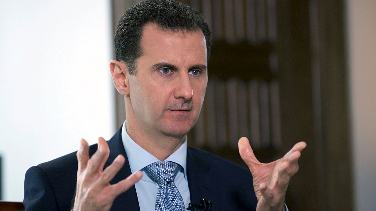 Siria: Assad combattivo in tv, anche gli Alawiti però, prendono ormai le distanze