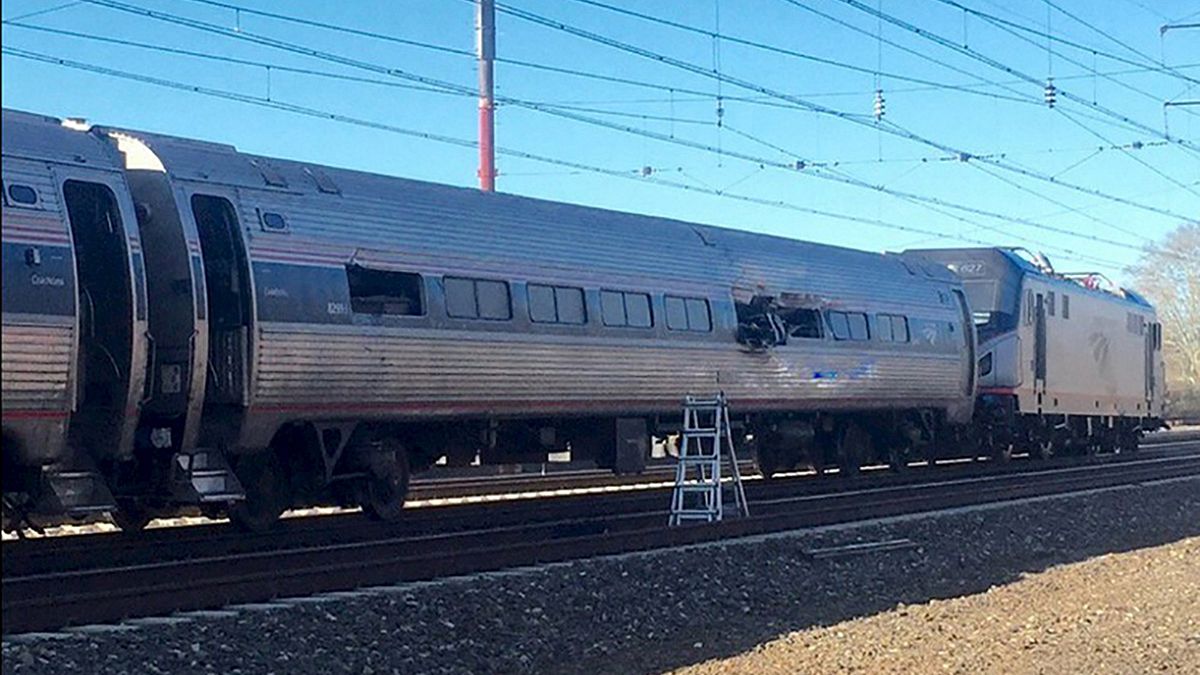 مقتل شخصين بحادث قطار في فيلادلفيا