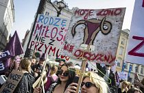 Polonia. Migliaia in piazza contro il disegno di legge che vieta l'aborto