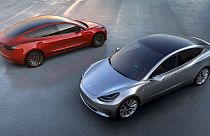 Tesla'nın elektrikli otomobili Model 3'e 276 bin ön sipariş
