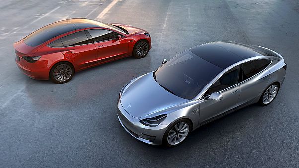 Tesla registra 276.000 reservas en tres días por su nuevo coche eléctrico Modelo 3 Tesla registra 276.000 reservas en tres días por su nuevo coche eléctrico Modelo 3