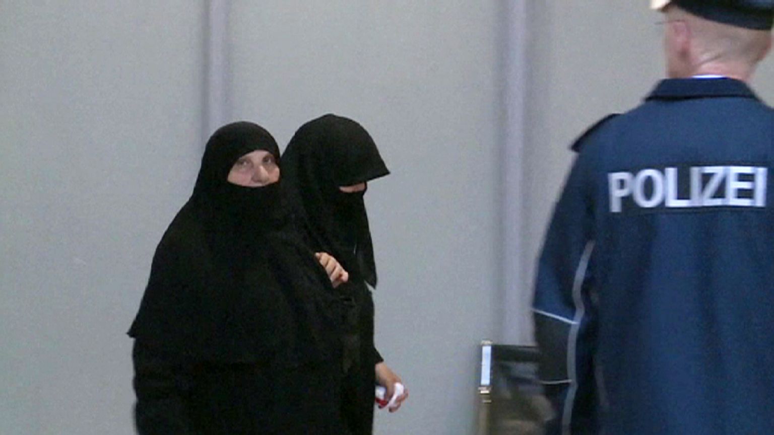 Göçmen anlaşması kapsamında ilk Suriyeli kafile Almanya'da