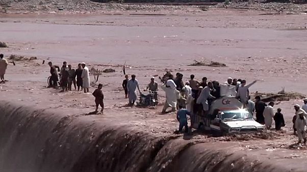 Las inundaciones en Pakistán provocan la muerte de al menos 60 personas Las inundaciones en Pakistán provocan la muerte de al menos 60 personas