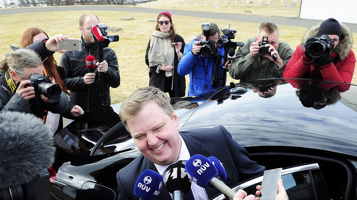 على وقع "بنما ليكس" رئيس آيسلندا يرفض طلب رئيس الوزراء حل البرلمان