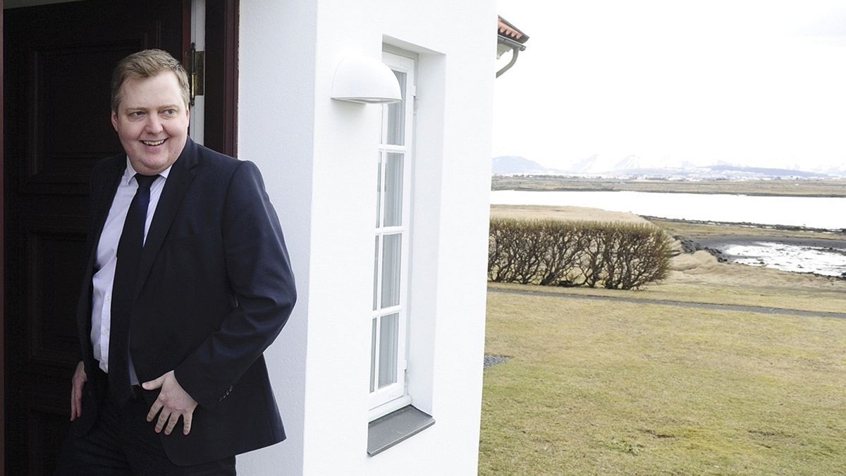 Belebukott az offshore-botrányba az izlandi miniszterelnök