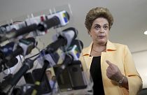 Brasil: Rousseff exclui reforma ministerial antes de voto de "impeachment"