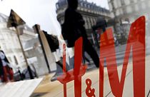 H&M slows profits slump in Q1