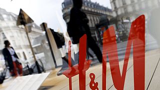 H&M slows profits slump in Q1