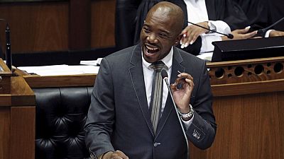 AF du SUD : l'opposition s'indigne face au maintien en fonction du président Zuma