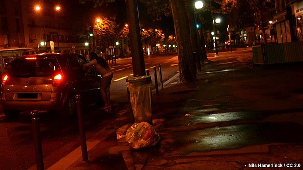 تبني قانون لمكافحة الدعارة في فرنسا تبني قانون لمكافحة الدعارة في فرنسا