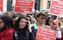 قانون مجازات مشتریان روسپی ها در فرانسه تصویب شد