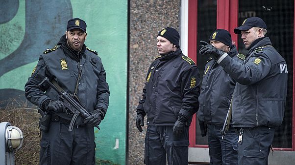 Danimarka'da DAEŞ'e polis baskını Danimarka'da DAEŞ'e polis baskını