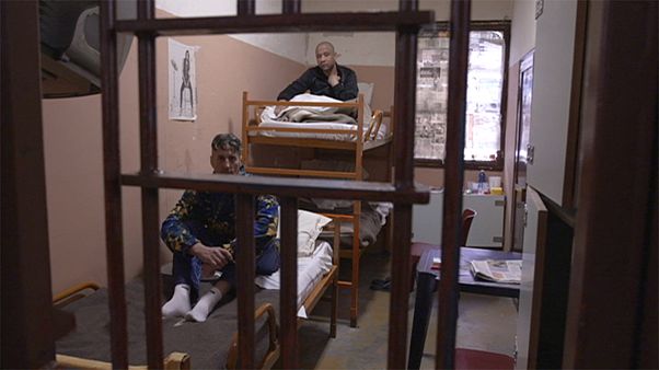 Ιταλία:Μεταρρύθμιση στις φυλακές,τους...«σκουπιδοτενεκέδες» της χώρας Ιταλία:Μεταρρύθμιση στις φυλακές,τους...«σκουπιδοτενεκέδες» της χώρας