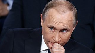 Putyin minden offshore-érintettséget tagad