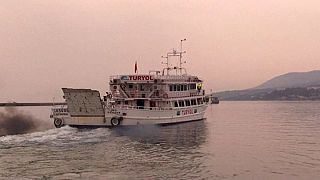 Greece ferries second boat of migrants to Turkey under EU deal