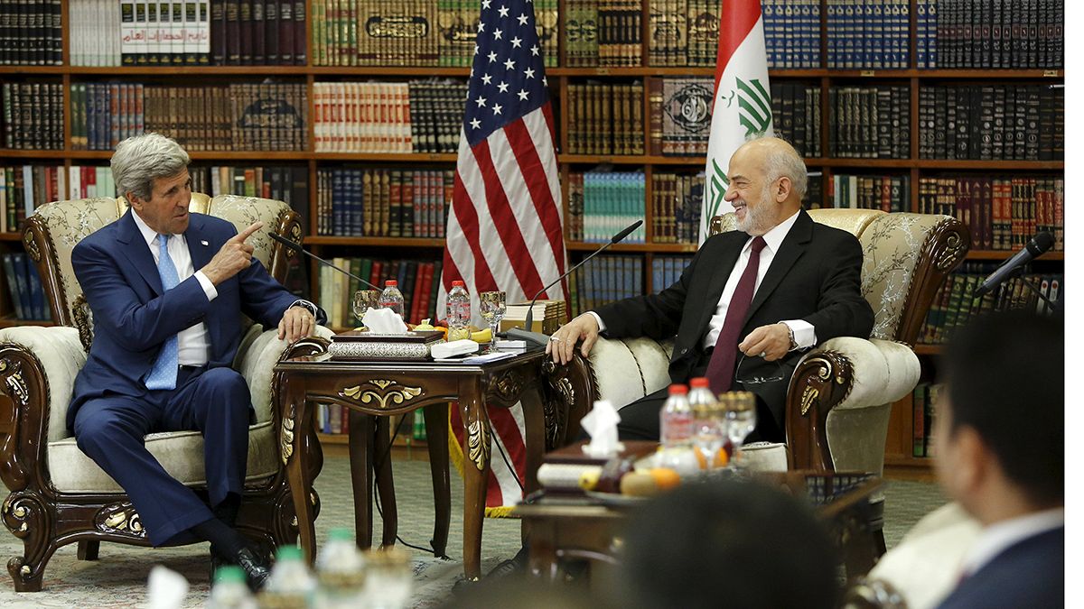 Ιράκ: Επίσκεψη Κέρι για στήριξη του πρωθυπουργού, αλ Αμπάντι
