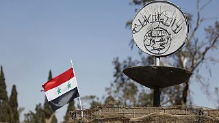 Militares sírios combatem para recuperar zona estratégica de Daech