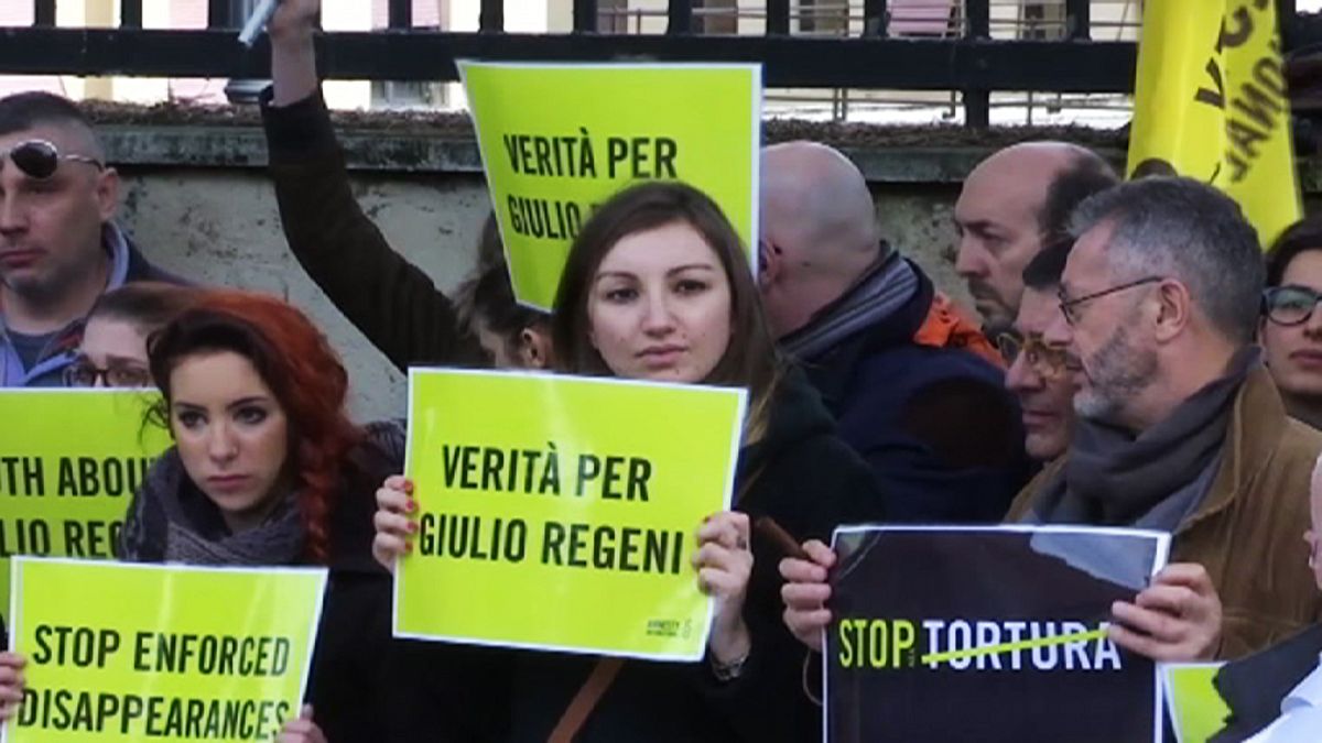 Italia llama a consultas a su embajador en Egipto por la falta de avances sobre la muerte de Regeni