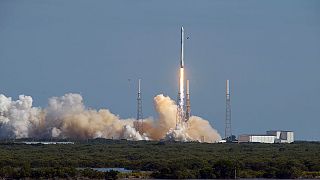 Space X, denizdeki mavnaya roket indirmeyi başardı