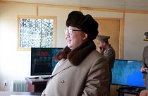 Kim Jong Un supervisiona teste a míssil que pode pôr EUA em perigo