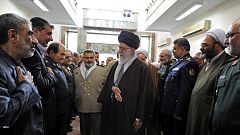 رهبر ایران: نظامی‌گری در ایران تشریفاتی نیست