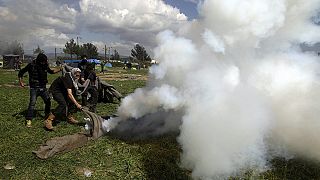 La police macédonienne tire des gaz lacrymogènes sur des migrants à Idomeni : 260 blessés