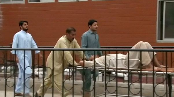 Al menos 6 muertos y decenas de heridos en Pakistán debido a un terremoto Al menos 6 muertos y decenas de heridos en Pakistán debido a un terremoto