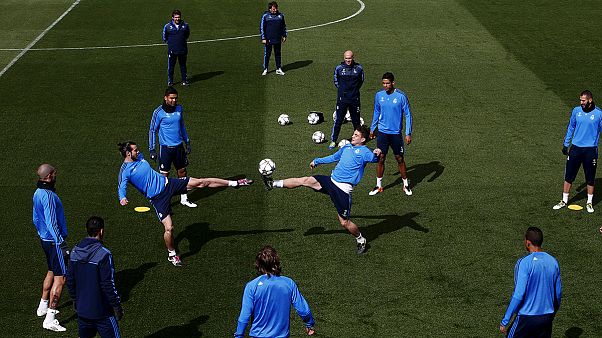 Real-Coach Zidane gegen Wolfsburg unter Druck Real-Coach Zidane gegen Wolfsburg unter Druck