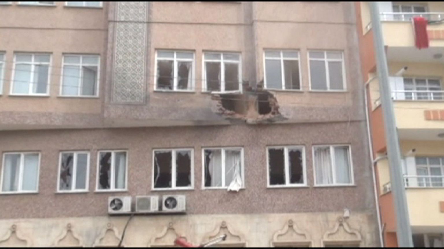 Turkey shells ISIL targets in Syria after rockets hit Kilis