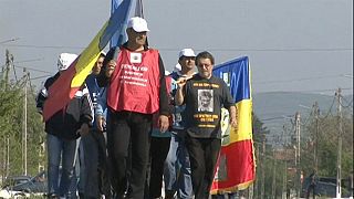 Romanya'da madenciler başkentte yürüyor