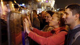 Macedonia, proteste a Skopje per l'amnistia ai politici