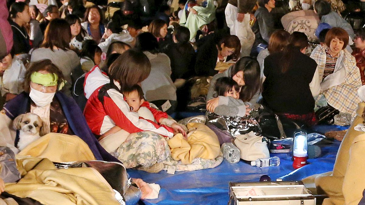 Földrengés és utórengés Japánban