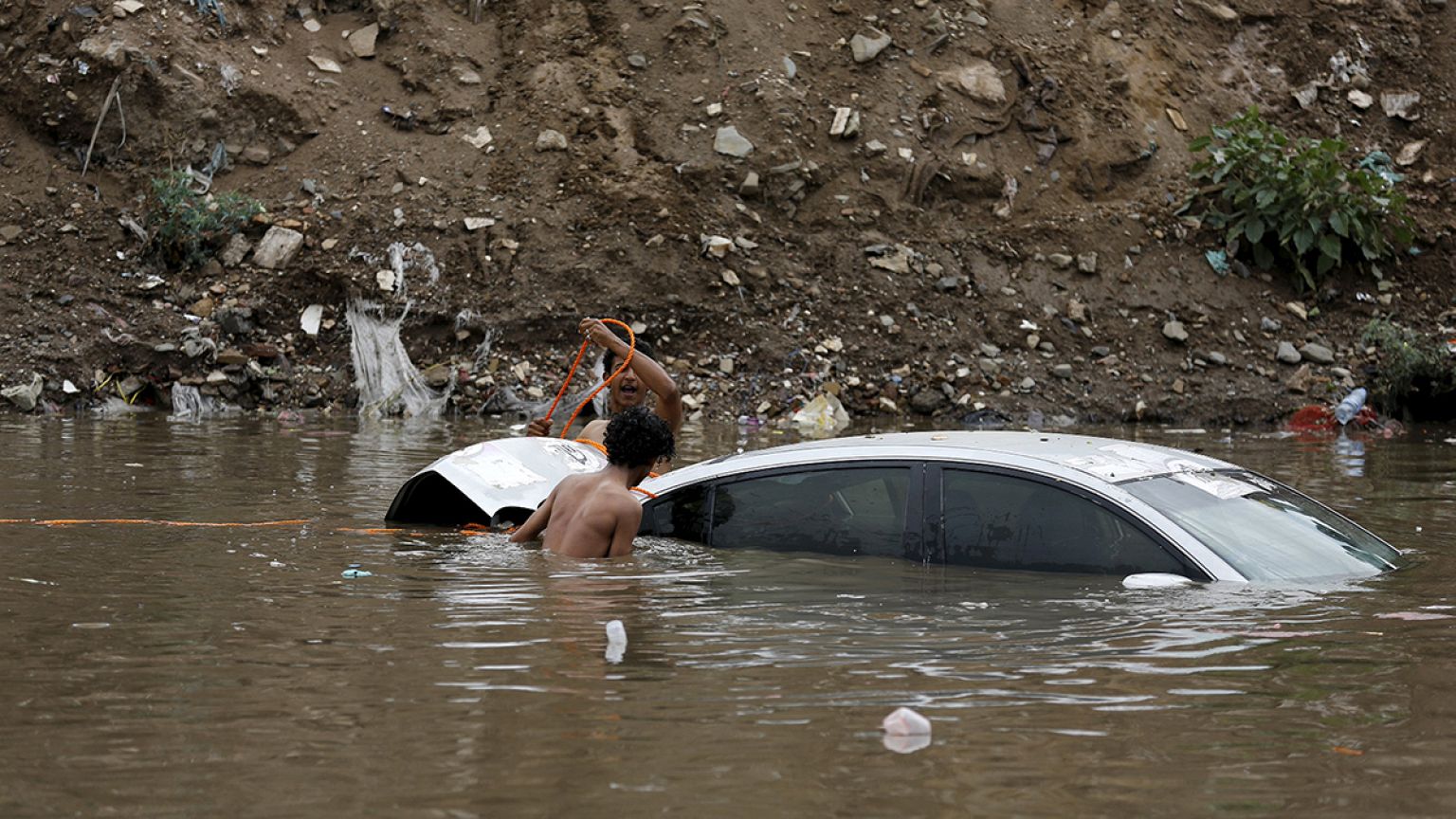 Yemen's Rouna Dam collapses after heavy rain